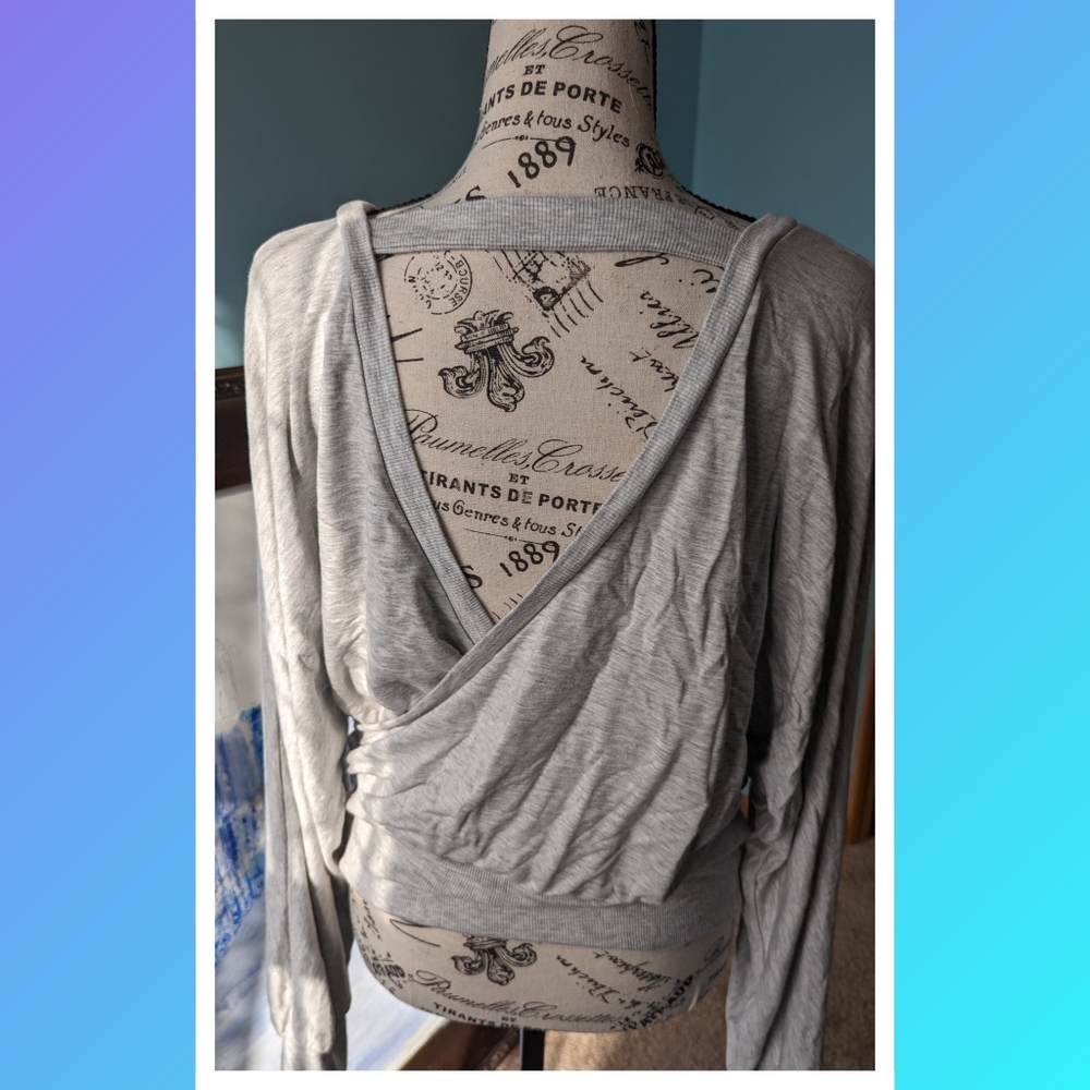 Express Wrap Sweatshirt - Picture 8 of 10